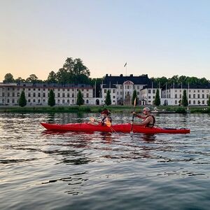 Veranstaltung: Sunset Kayak Tour in Central Stockholm and Swedish Fika, Rålis Kayak in Stockholm