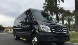 Veranstaltung: Montgomery-Gibbs Airport: Shuttle Service to Chula Vista, in Chula Vista