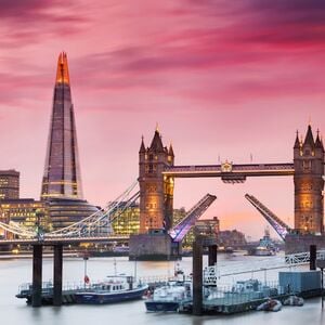 Veranstaltung: London: Thames Cruise with 4-Course Dinner + Live Music, Thames River Cruises in London