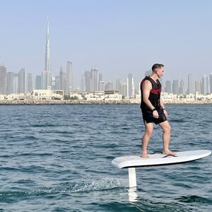 Veranstaltung: Dubai: eFoil Experience, Sea Life Watersports Dubai in Dubai