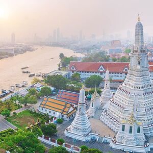 Veranstaltung: Grand Palace, Emerald Buddha, Wat Pho & Wat Arun: Guided Tour + Transfers, The Grand Palace in Bangkok