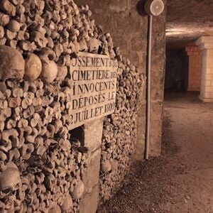 Veranstaltung: Catacombes de Paris : visite guidée semi-privée en anglais, Les Catacombes de Paris in Paris