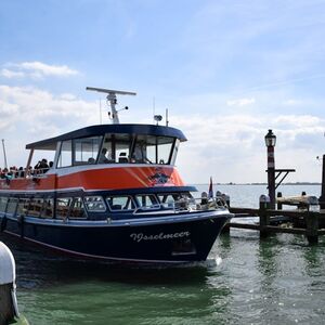 Veranstaltung: Marken: One-Way or Roundtrip Ferry Ride To / From Volendam, Volendam Boat Tours in Volendam