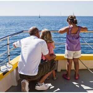 Veranstaltung: Crucero por el puerto de Maó con vistas submarinas, Yellow Catamarans in Maó