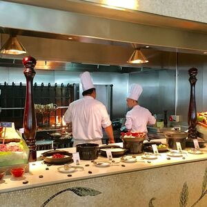 Veranstaltung: Palazzo Versace: Breakfast Buffet, Food and Drinks Dubai in Dubai