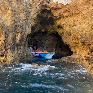 Veranstaltung: Grutas da Ponta da Piedade: Passeio de Cruzeiro de 75 minutos saindo de Lagos, Lagos Day Cruises in Lagos