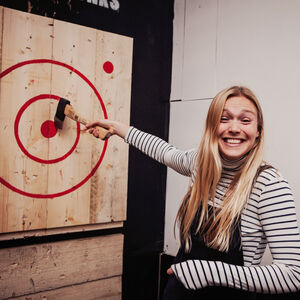 Veranstaltung: Axe Throwing at Whistle Punks!, Whistle Punk Urban Axe Throwing Bristol in Bristol