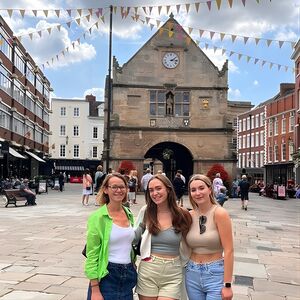 Veranstaltung: Taste of Shrewsbury Food and Drink Tour with Guide, Shrewsbury Abbey in Shrewsbury