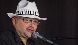 Veranstaltung: Thomas Stelzer - Das 3.333. Konzert!, Alter Schlachthof in Dresden