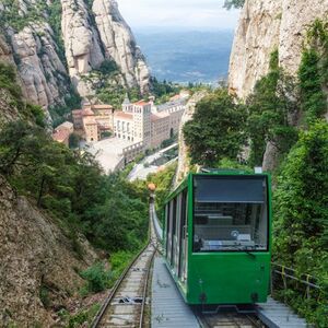 Veranstaltung: Tarjeta de Montaña de Montserrat: Tren desde Barcelona + Cremallera + Acceso Moreneta, Day Trips from Barcelona in Barcelona