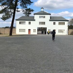 Veranstaltung: Sachsenhausen: Tour für kleine Gruppen + Transport von Berlin aus, Sachsenhausen Concentration Camp Memorial in Oranienburg