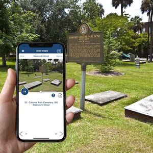 Veranstaltung: Savannah Ghost Tour: Self-Guided Walking Audio Tour, Ghosts and Gravestones Savannah in Savannah