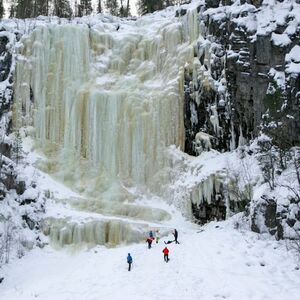 Veranstaltung: Korouoma Frozen Waterfalls: Guided Tour + Transfer from Rovaniemi, Rovaniemi Activities in Rovaniemi