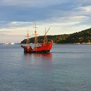 Veranstaltung: Panoramic Cruise around Old Town Dubrovnik by Karaka, Dubrovnik Cruises in Dubrovnik