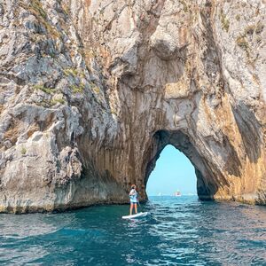 Veranstaltung: Escursione in Stand Up Paddle a Capri: grotte e spiagge, Capri Water Activities in Capri