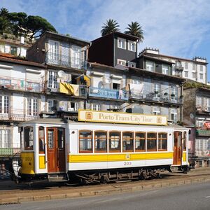 Veranstaltung: Porto: Yellow Bus Passeio hop-on hop-off + passeio de bonde pela cidade, Porto Helicopter Tours in Porto