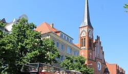 Veranstaltung: Hop-on Hop-off-Bus Kiel 24 Stunden, Kiel Bus Tours in Kiel