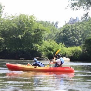 Veranstaltung: Beautiful Self Guided Kayaking by the Biltmore, 521 Amboy Rd in Asheville