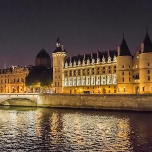 Veranstaltung: Le cœur de Paris : visite nocturne des fantômes et des mystères, Paris Bike Tour in Paris