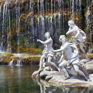 Veranstaltung: Reggia di Caserta: Biglietto Fast Track + Andata e ritorno da Pompei, Royal Palace of Caserta in Caserta