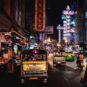 Veranstaltung: Follow Me Bike Tours: Siam Ratree Bangkok Night Bike Tour, Bangkok Tuk Tuk Tours in Bangkok