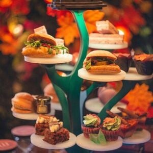 Veranstaltung: London: Harry Potter Film Sites Guided Tour + Afternoon Tea, London Theatre in london