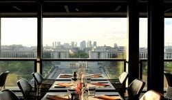Event: Paris Tour with Lunch at the Eiffel Tower and Seine River Cruise, Place de Sydney in Paris