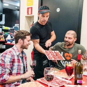 Veranstaltung: Barcelona: Ruta en Vespa de 6 horas + Tapas, Barcelona Bike Tours in Barcelona