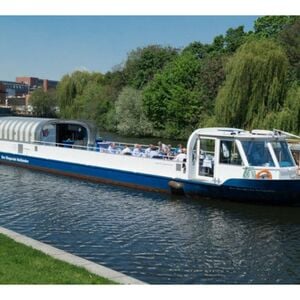 Veranstaltung: Berlin: Bootstour mit Dinner auf der MS Der Fliegende Holländer + Audioguide, Berlin Cruises in Berlin