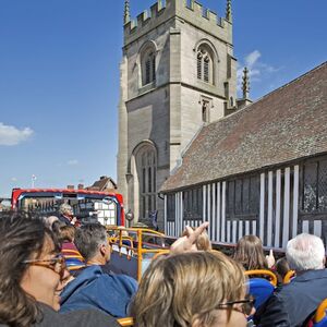 Veranstaltung: Hop-on Hop-off Bus Stratford-upon-Avon, Stratford-upon-Avon, United Kingdom in stratford-upon-avon