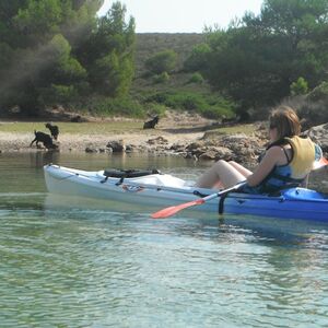 Veranstaltung: Alquiler de kayak en la bahía de Fornells, Menorca Island Water Activities in Fornells