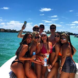 Veranstaltung: Miami Sandbar Island Yacht Charter40 Boat Rental Tours Private, 2900 S Bayshore Dr in Miami