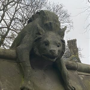 Veranstaltung: Small Group Walking Tour Cardiff City, Cardiff Castle in Edinburgh