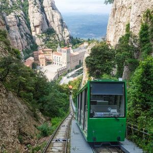 Veranstaltung: Tot Montserrat Tarjeta: Transporte Público desde Barcelona + Comida, Day Trips from Barcelona in Barcelona