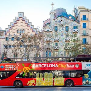 Veranstaltung: Barcelona City Hop-on Hop-off Bus y Crucero en Ecocatamarán, Barcelona, Spain in Barcelona