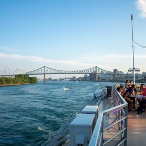 Veranstaltung: Montreal Guided Sightseeing River Cruise + Observation Tower Admission, Montreal Cruises in Montreal