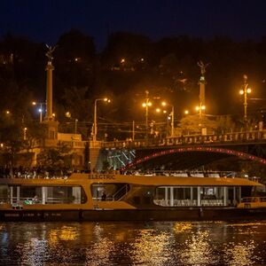 Veranstaltung: Prague Evening Eco-Cruise with a Glass of Prosecco, Prague in prague