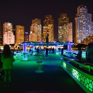 Veranstaltung: Dubai Marina: Lotus Megayacht Dinner Cruise, Dubai Cruises in Dubai