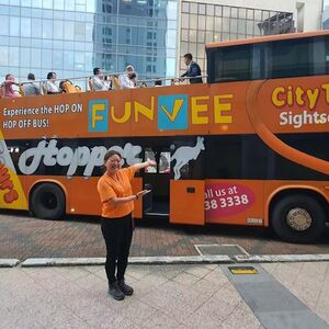 Veranstaltung: FunVee Singapore: Day Tour by Open-Top Bus, Singapore SIM Cards in Singapore