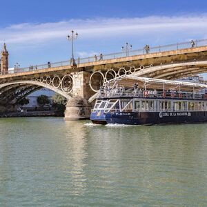 Veranstaltung: Sevilla: Visita Guiada, Crucero Turístico, Espectáculo Flamenco + Excursión en Autobús de 2 Días, Seville City Tours in Seville