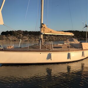 Veranstaltung: 3-Hour Small Group Guided Evening Sailing in Front of Helsinki, Kanavaranta 4 in Helsinki