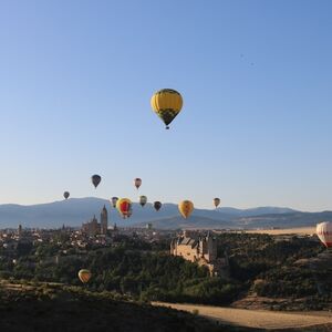 Veranstaltung: Segovia: Vuelo en Globo + Autobús Turístico, Segovia Balloon Flights in Segovia