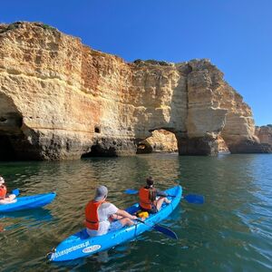 Veranstaltung: Caverna de Benagil: Experiência de caiaque na praia de Benagil, Benagil Cave in Benagil