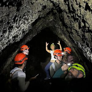 Veranstaltung: Escursione sull'Etna al mattino o al tramonto e visita alla Grotta della Lava, Mount Etna in Nicolosi