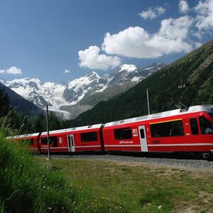 Veranstaltung: Trenino Rosso del Bernina e Treno dei Ghiacciai: Gita di un giorno da Milano, Bernina Express Milan in Milan