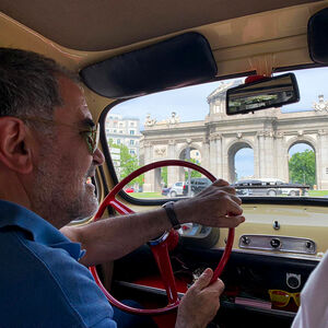 Veranstaltung: ¡Conduce un 600 por Madrid!, Puerta de Toledo in Madrid