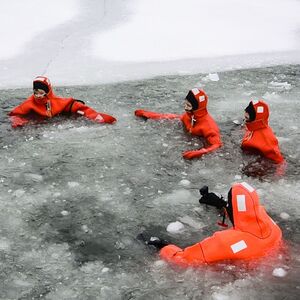 Veranstaltung: Survival Suit Experience, RedRib in Helsinki