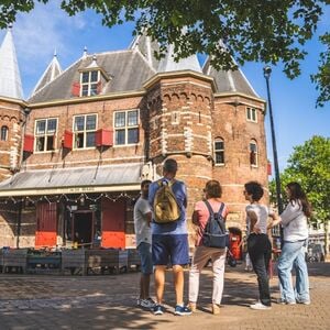 Veranstaltung: Amsterdam: Guided Walking & Biking Tour + 1-Hr Canal Cruise + Lunch, Amsterdam Centraal in amsterdam