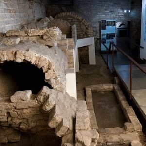 Veranstaltung: Crypts of Vilnius Cathedral: Guided Tour, Vilnius Cathedral in Vilnius