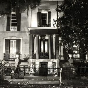 Veranstaltung: Spirits and Scoundrels Adults Only Savannah Ghost Tour - 10pm, Lafayette Square in Savannah